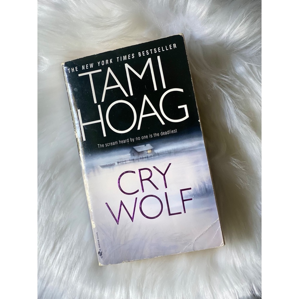 CRY WOLF by Tami Hoag